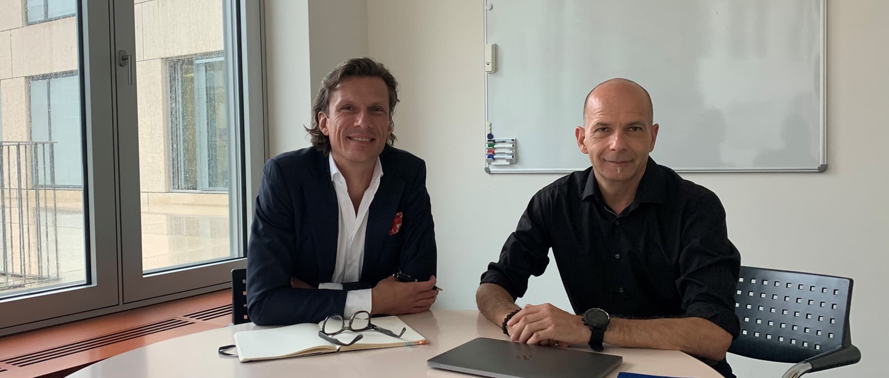 Philippe Krähenbühl, Leiter Marketing Center & Mixed-Use Site Management bei Wincasa und Marcel Blattner, Studiengangsleiter an der HWZ