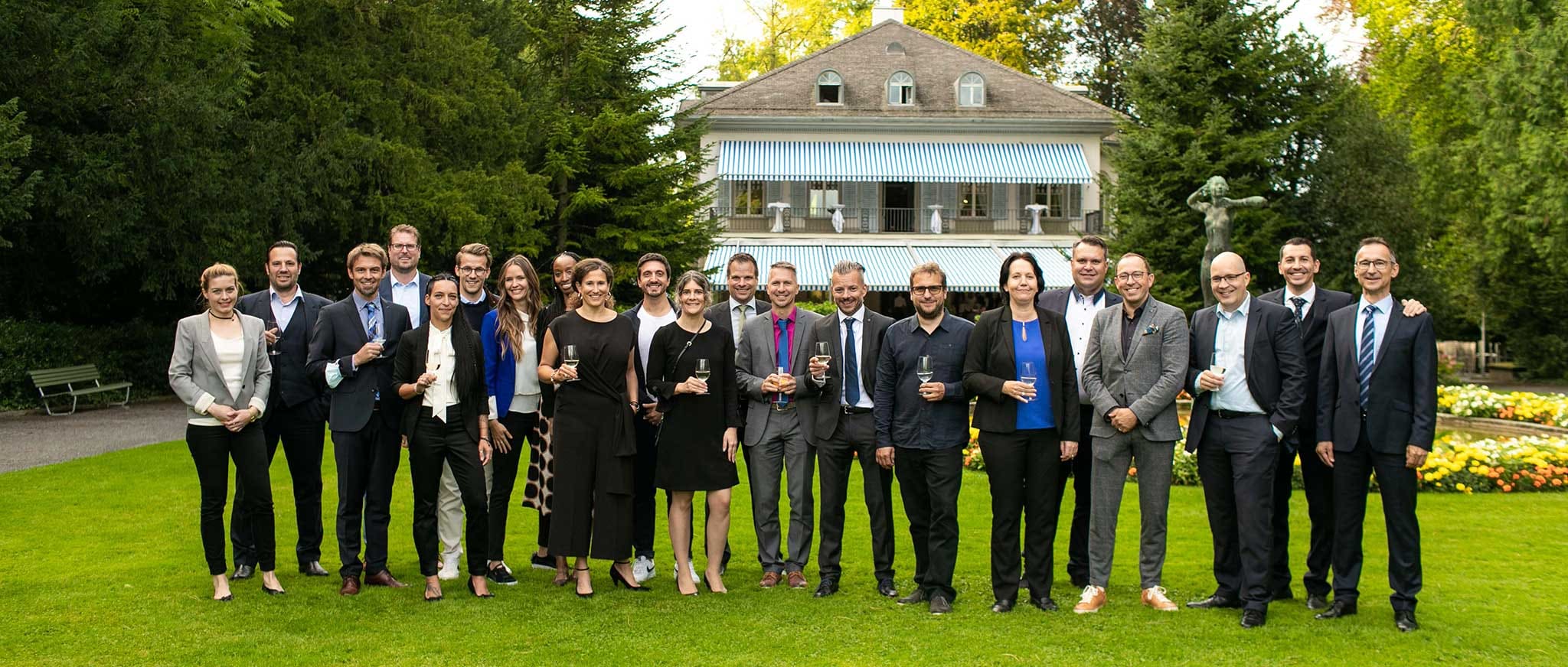 Titelbild-Diplomfeier-EMBA-DigitalLeadership.